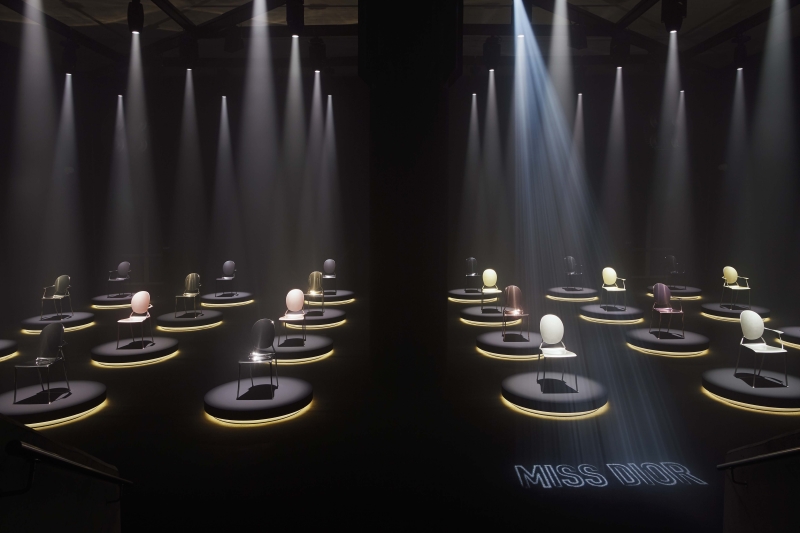 Dior'dan Philippe Starck'a Sandalye Tasarımı