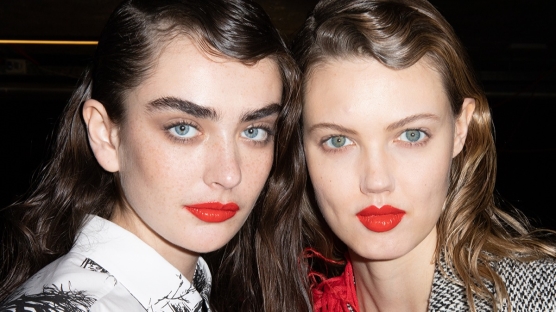 Kalıcı Dudak Renklendirme Nasıl Olur?