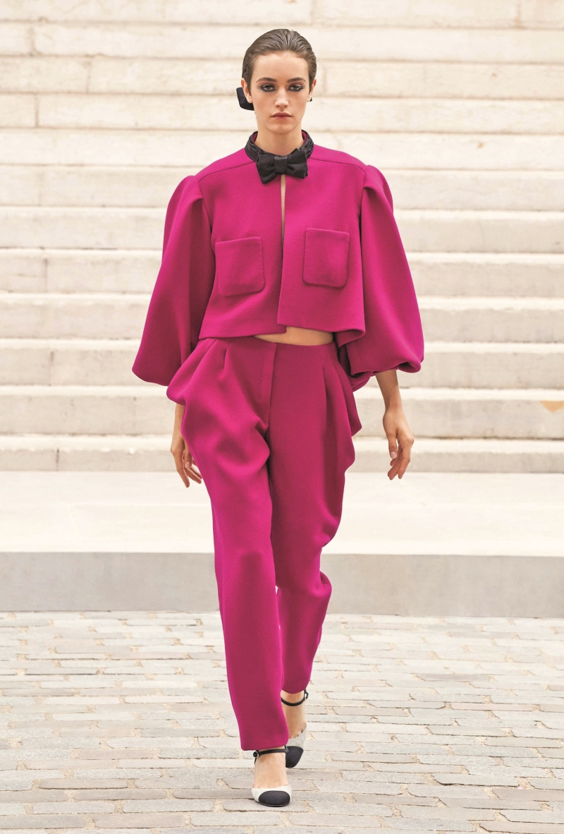 Paris Haute Couture Moda Haftası'ndan Öne Çıkan Görünümler