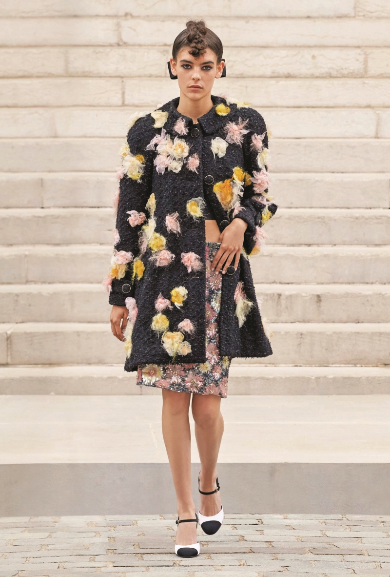 Paris Haute Couture Moda Haftası'ndan Öne Çıkan Görünümler