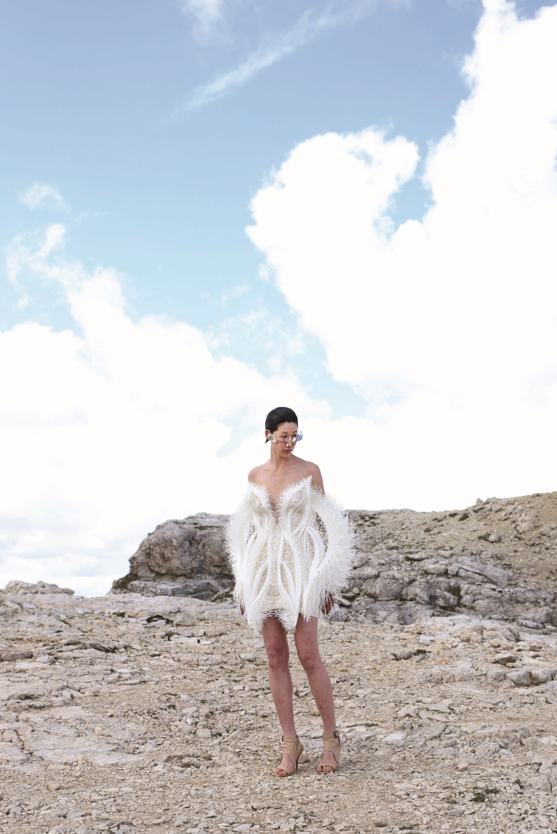 Paris Haute Couture Moda Haftası'ndan Öne Çıkan Görünümler