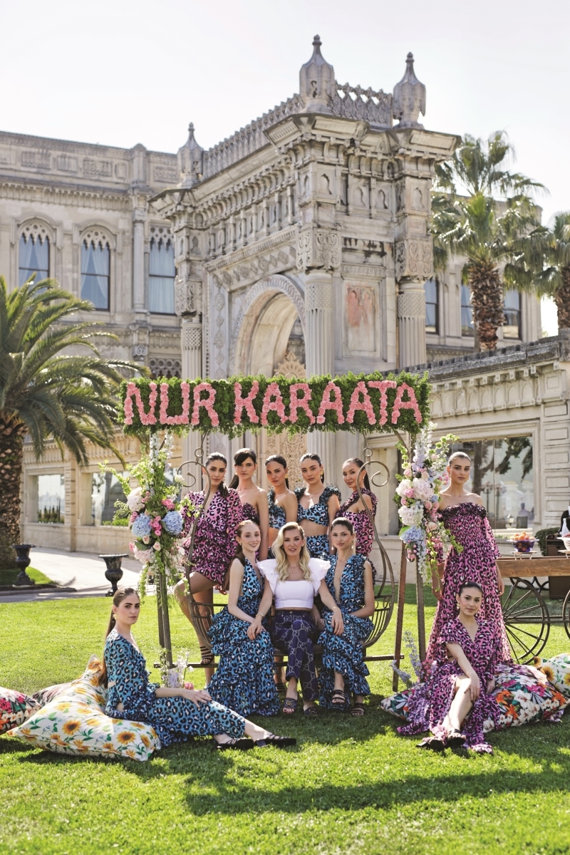 Nur Karaata Uğurlu'nun Çırağan Sarayı'nda Yeni Koleksiyon Daveti