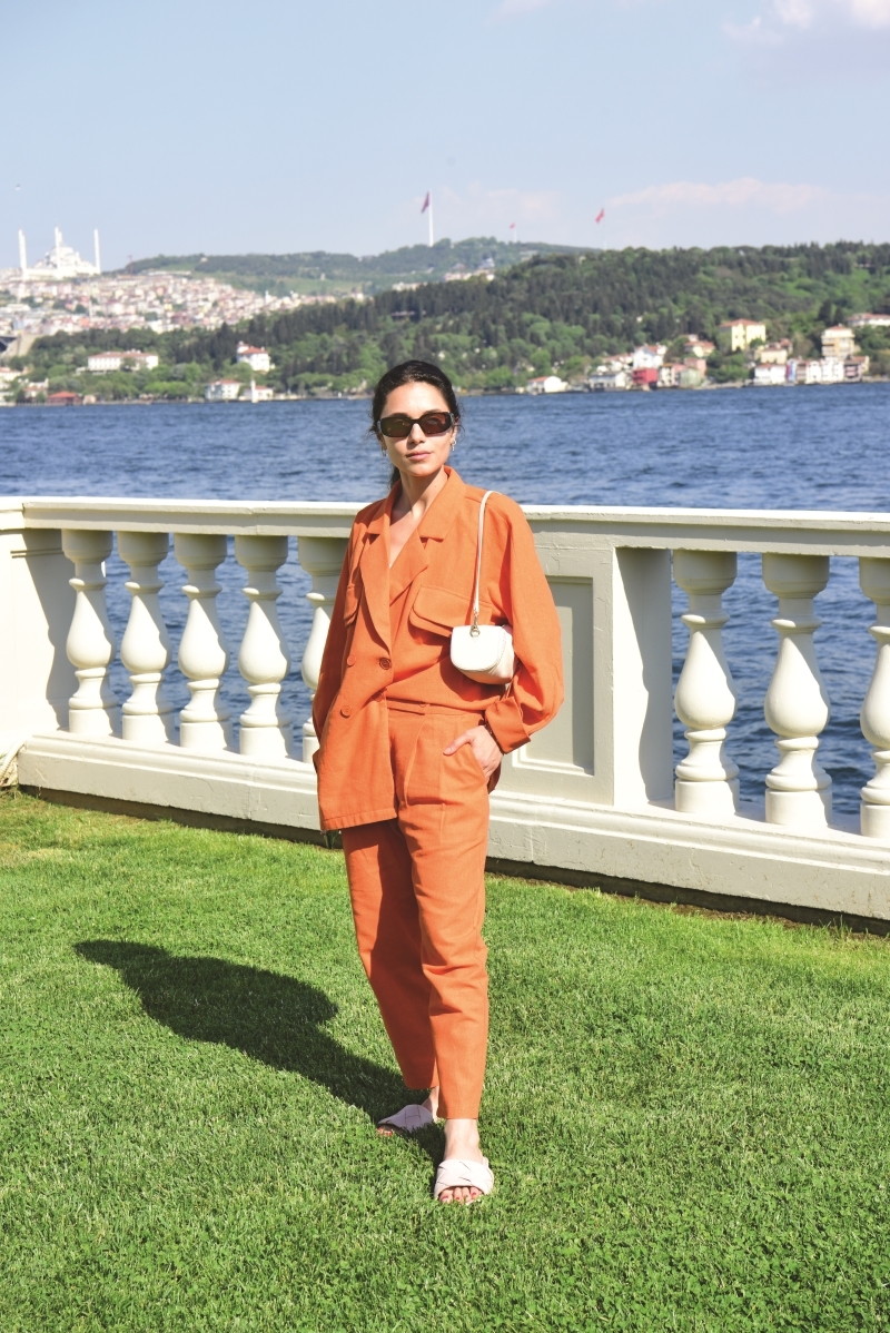 Nur Karaata Uğurlu'nun Çırağan Sarayı'nda Yeni Koleksiyon Daveti