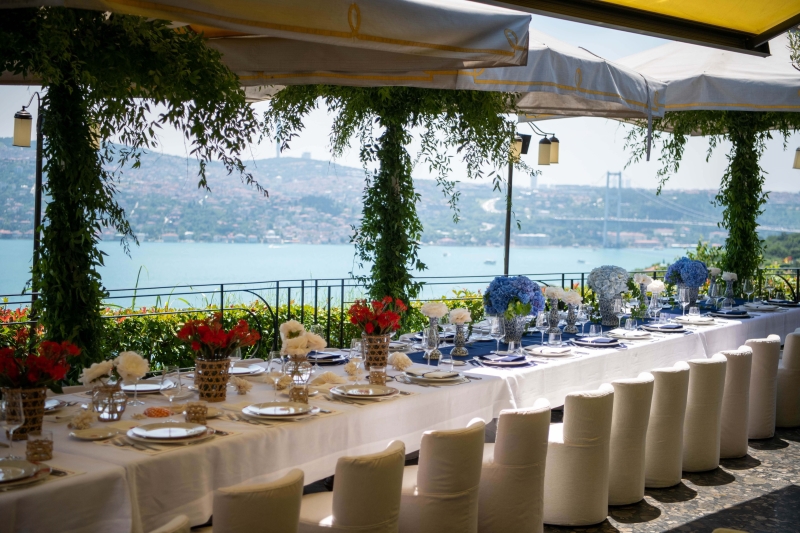 Arzu Sabancı x English Home Koleksiyonu Daveti