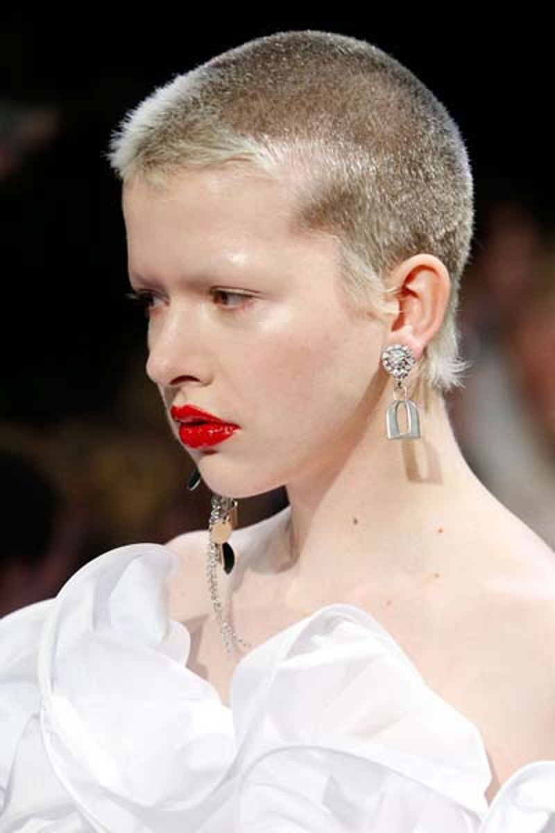 En Popüler Gelin Saç Modelleri