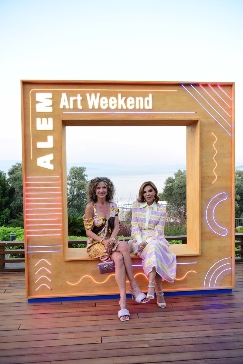 ALEM Art Weekend "Free Clouds" Sergisi Açılış Kokteyli