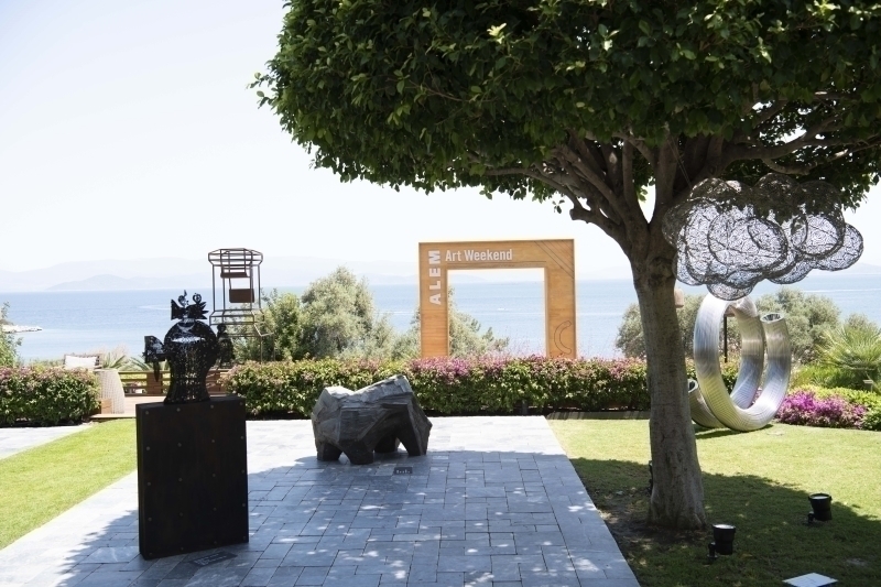 ALEM Art Weekend "Free Clouds" Sergisi Açılış Kokteyli