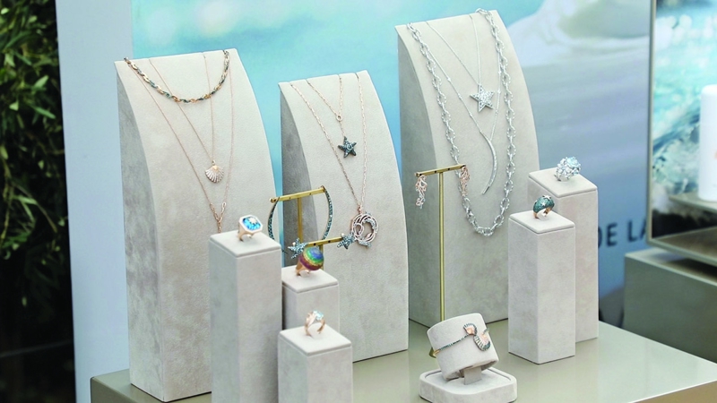 ALEM x La Mer x Bee Goddess Daveti