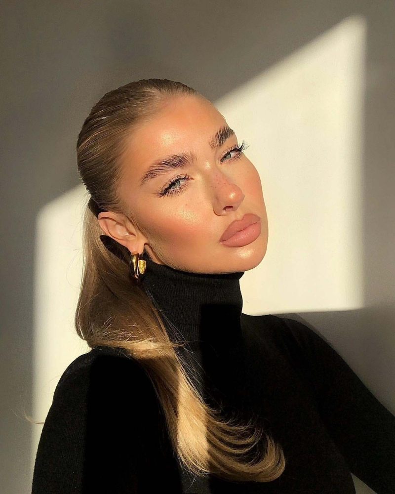 Parıltılı Göz Makyajı Önerileri 2022