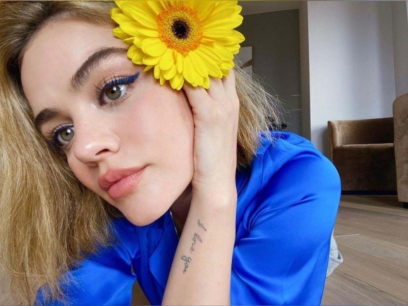 2022 En İyi Şeffaf Ten Makyajı Görünümleri