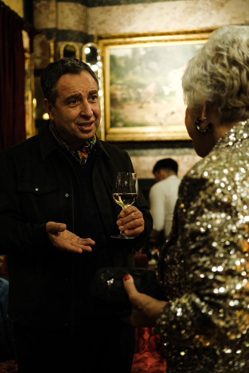 Yonca Ebüzziya x Maksu “İstanbul” Koleksiyonu Daveti