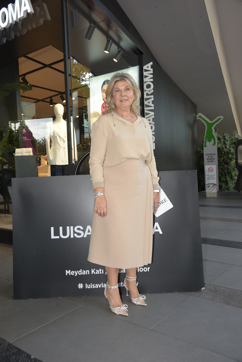 LUISAVIAROMA Pop-Up Mağazası Açılış Daveti