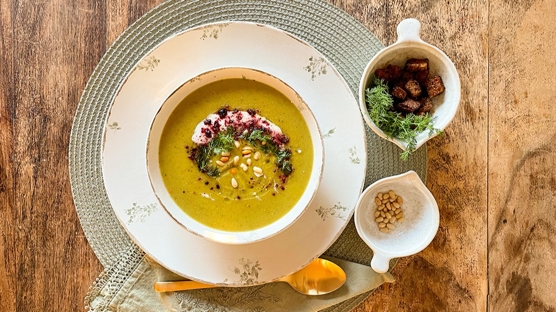 Badem Sütlü Brokoli Çorbası Tarifi