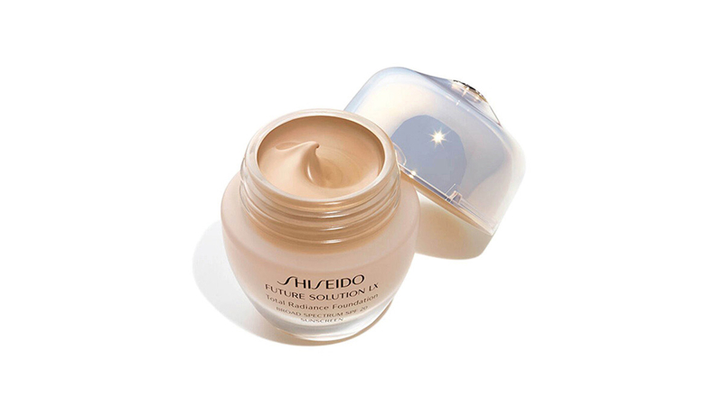 Cilde Bakım Yapan En İyi Fondötenler