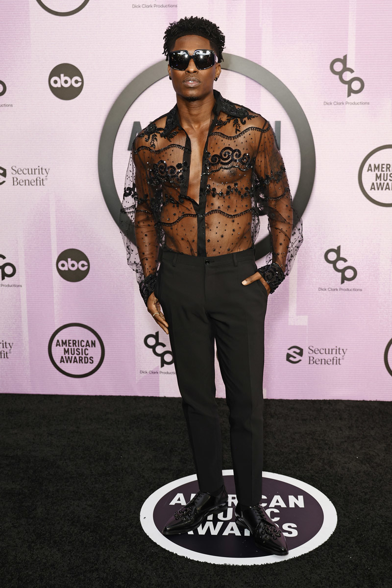 2022 Amerikan Müzik Ödülleri: Kazananlar ve Kırmızı Halı