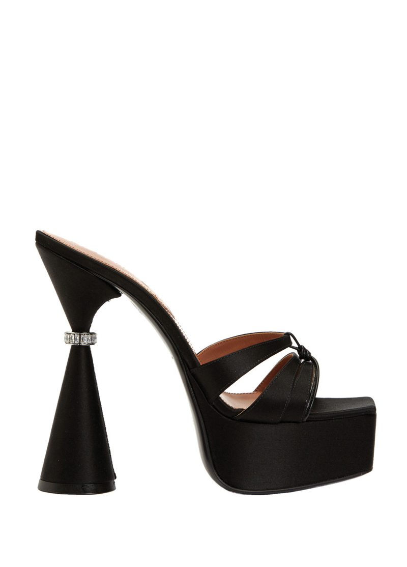 Mücevher Tutkunlarına 2022 Yılbaşı Hediye Önerileri