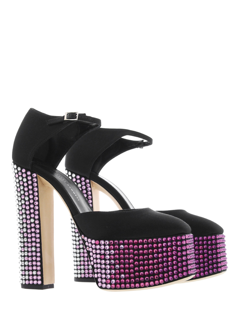 Mücevher Tutkunlarına 2022 Yılbaşı Hediye Önerileri