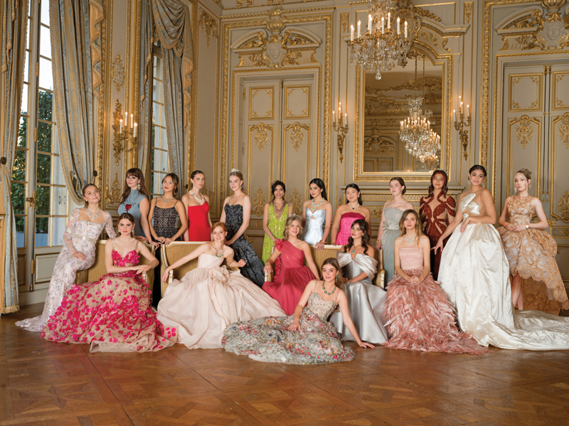 Paris'teki Le Bal des Débutantes Balo Daveti