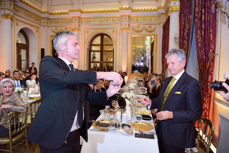 Fransız Sarayı'nda Kutlama