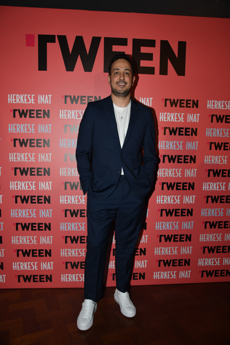 Tween x Mert Demir Daveti