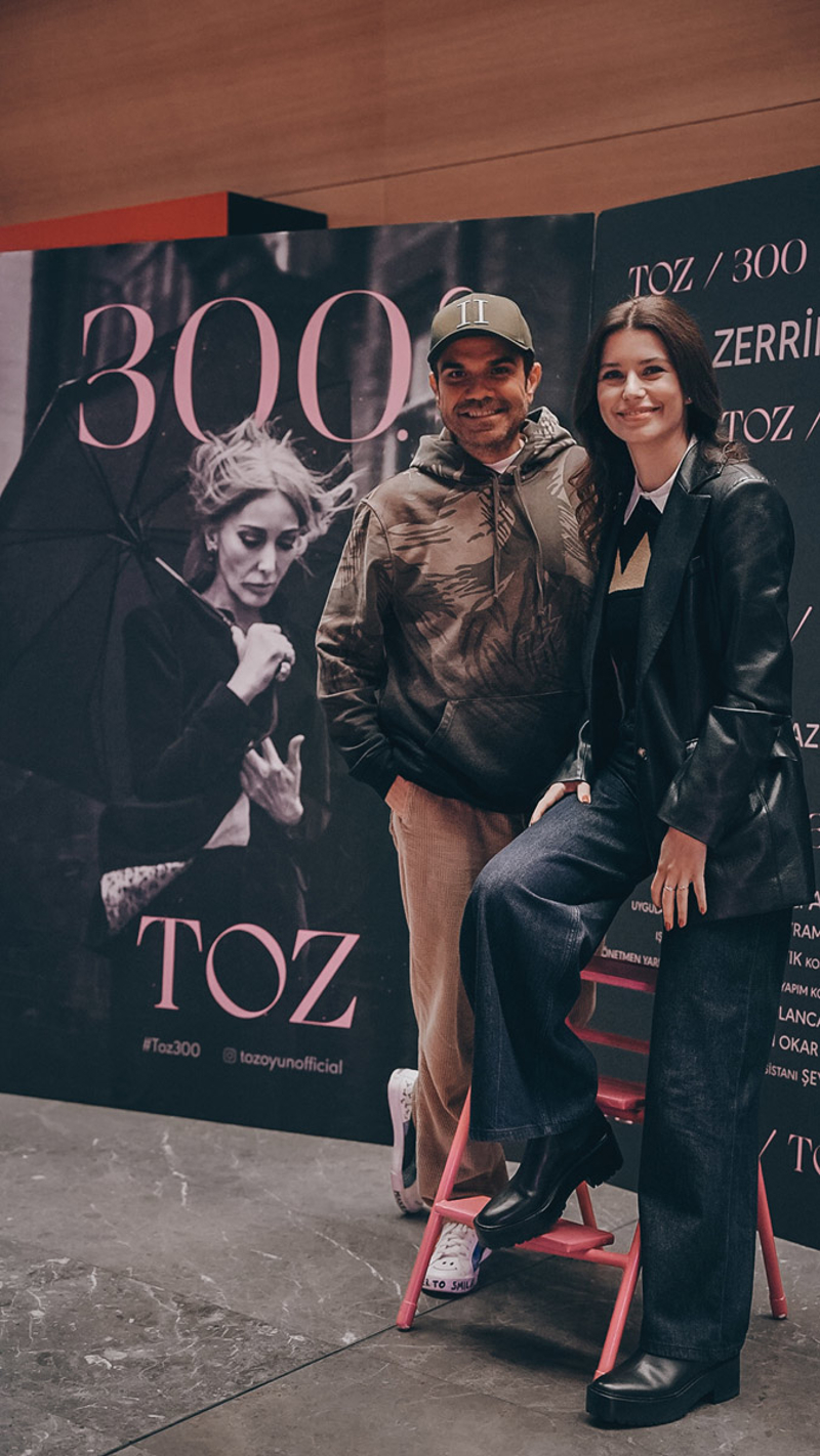 “Toz” Oyununun 300. Sahne Kutlaması