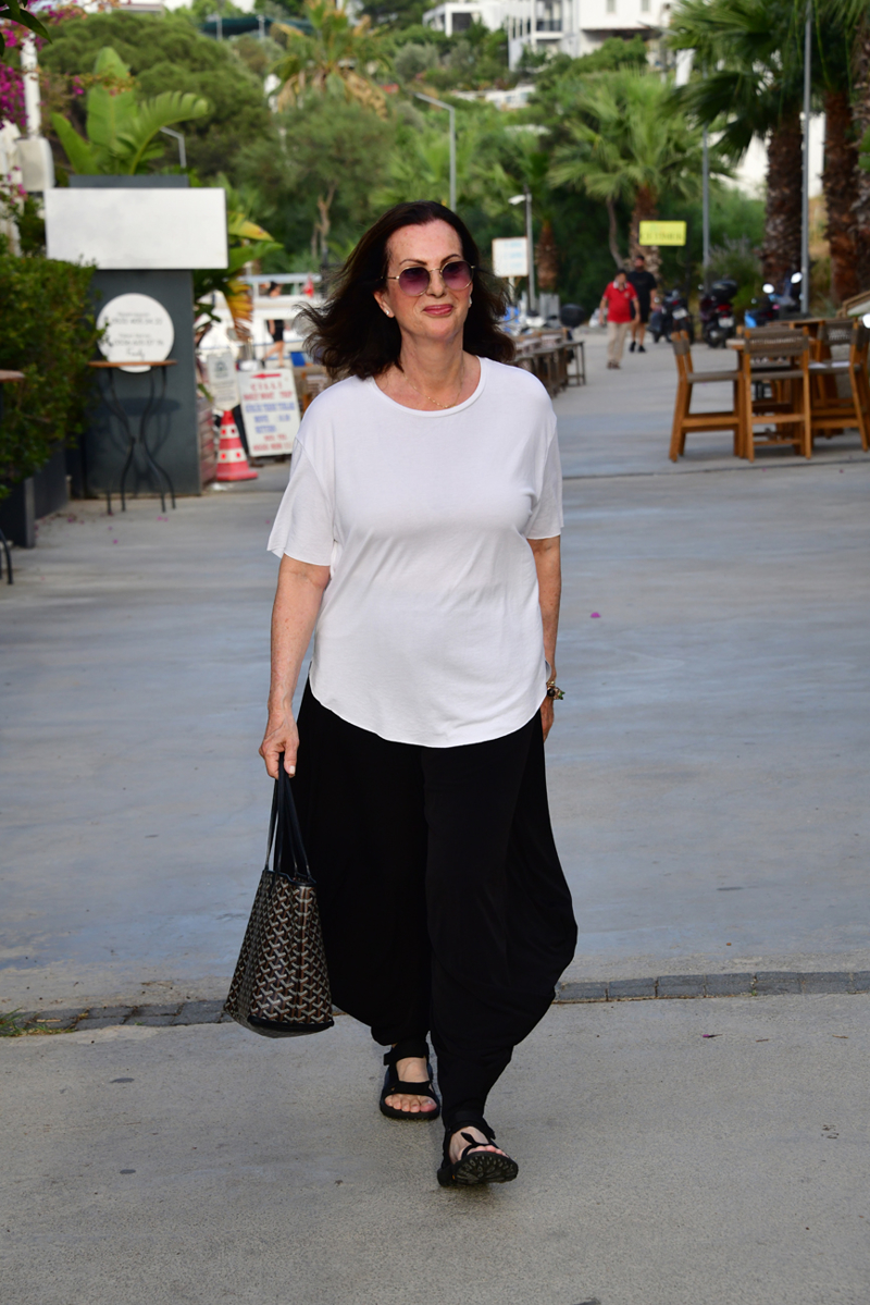Bodrum Günlüğü: Suzan Sabancı, Alara, Fatoş Mildon, Caroline Koç