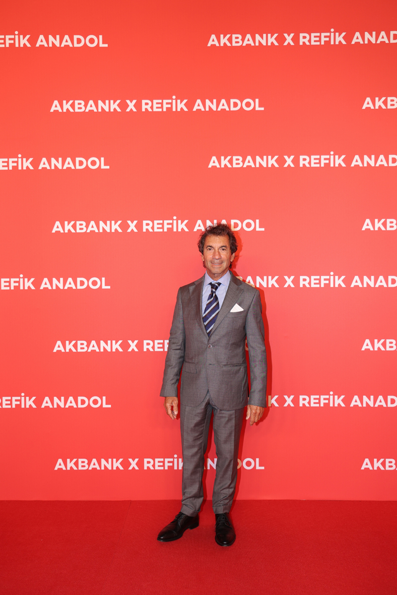 Refik Anadol'dan Akbank için Özel Eser