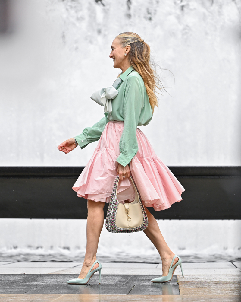 Carrie Bradshaw ve Ayakkabılarla Bitmeyen Aşkı