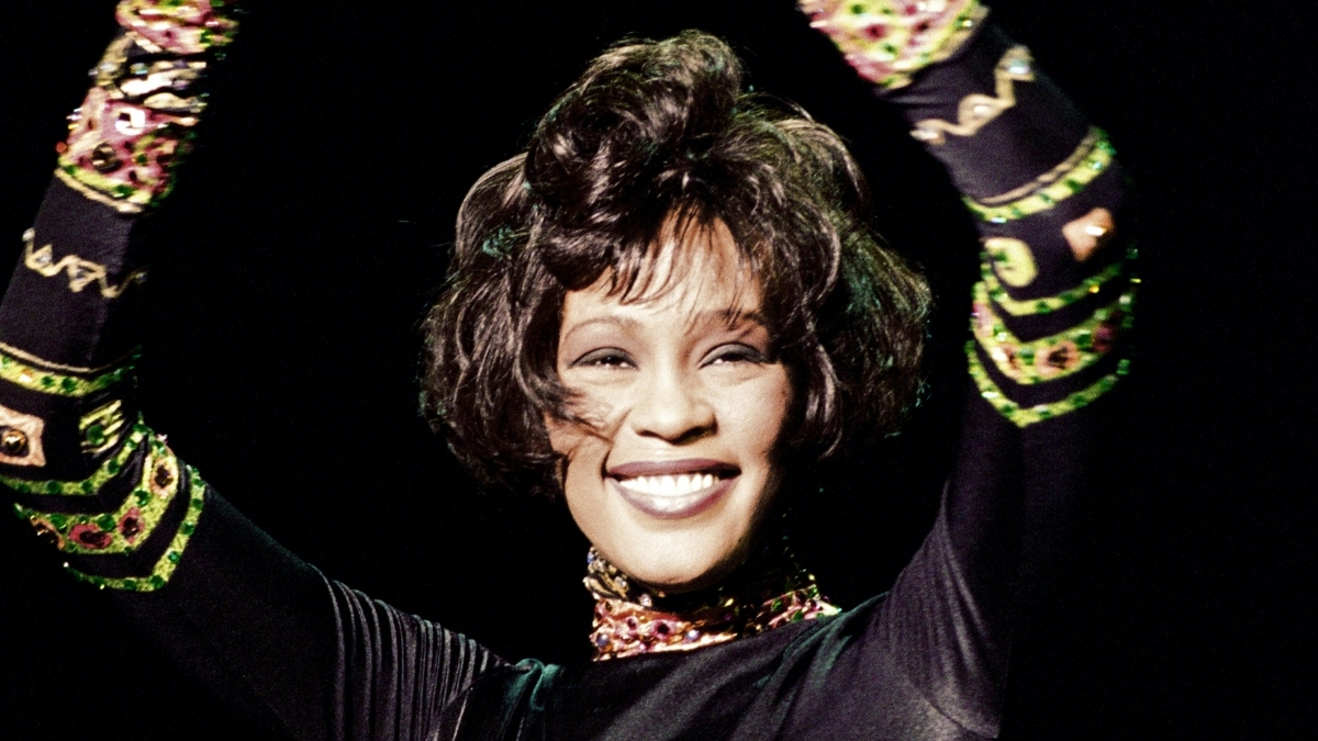  Whitney Houston'ın Dünya Kupası Tişörtüne Rekor Fiyat