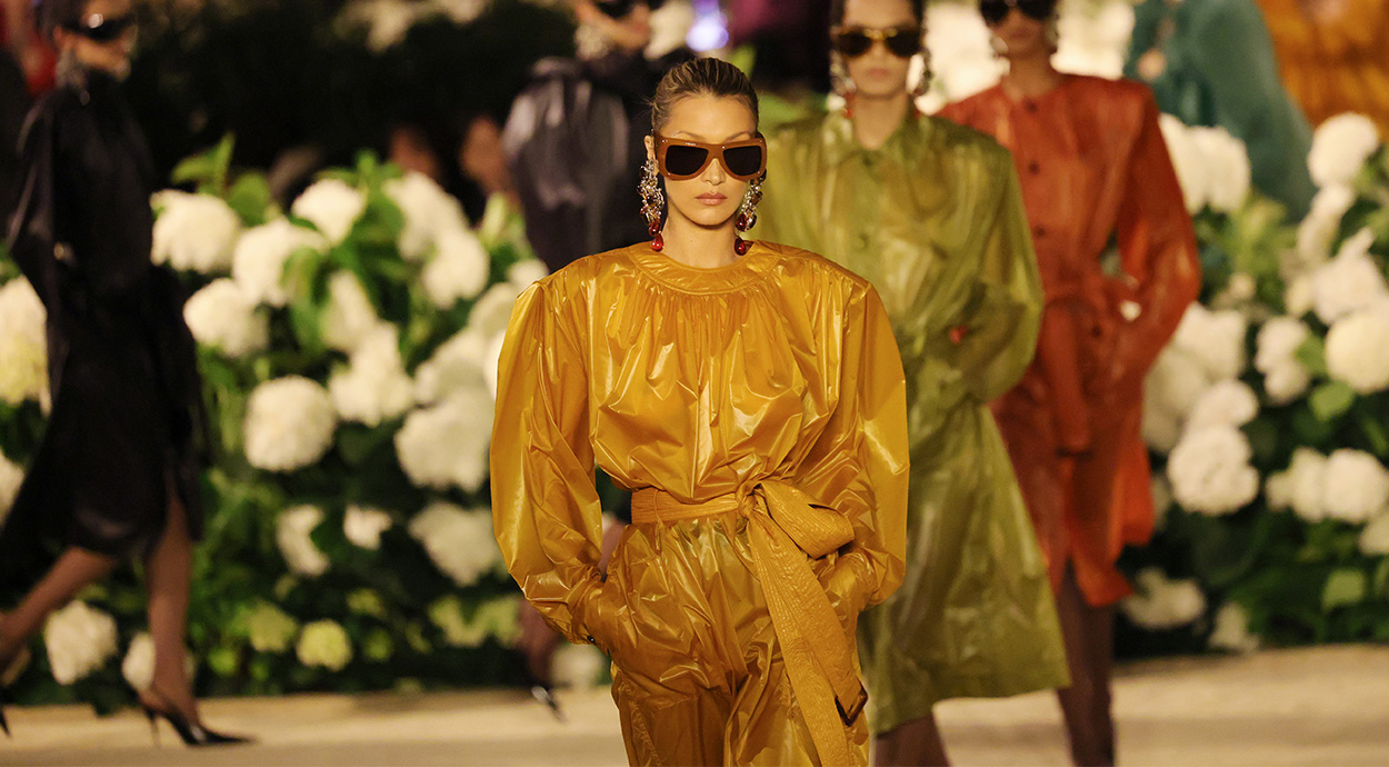 Paris Moda Haftası'nda Saint Laurent Draması
