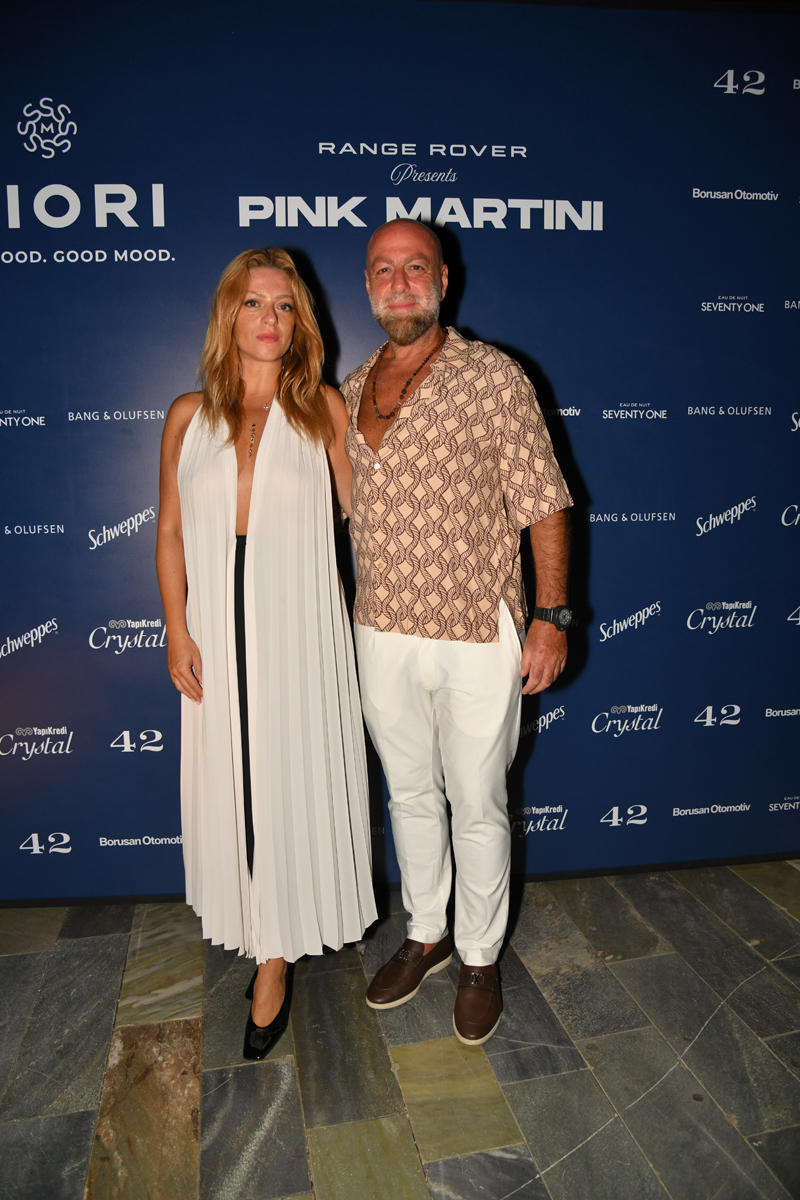 Pink Martini Göcek'te Sahne Aldı