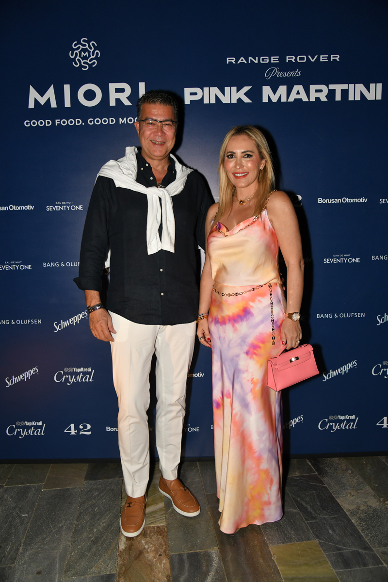 Pink Martini Göcek'te Sahne Aldı