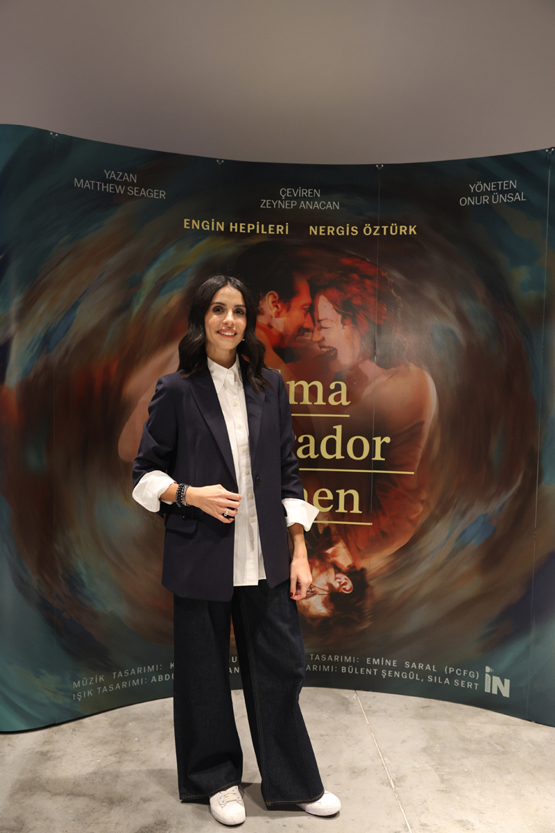 Müzik, Aşk ve Anılar Sahnede: “Elma Labrador Çimen”