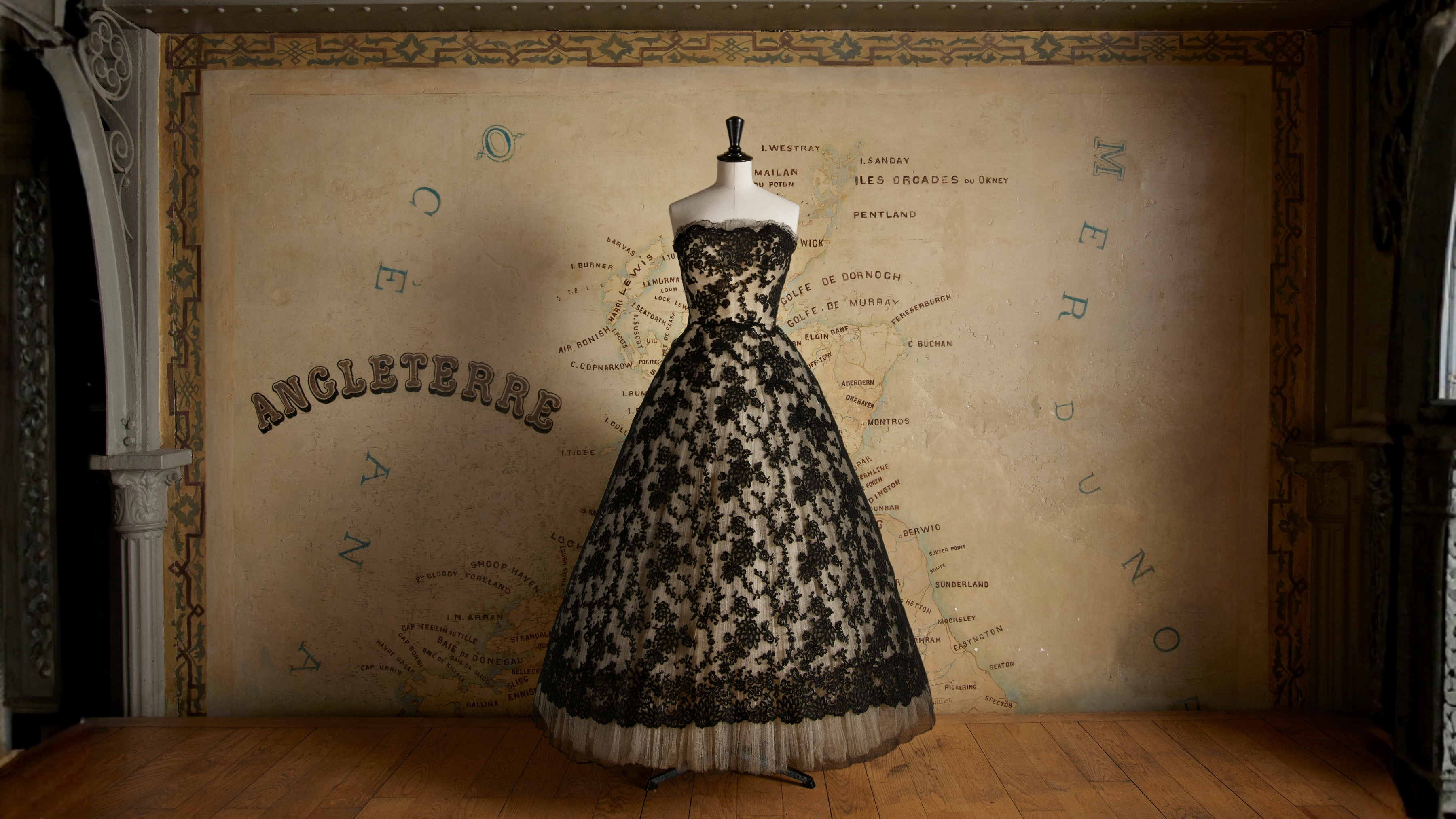 Couture Diyaloğu: Dior ve Alaïa ile Miras Niteliğinde Sergi