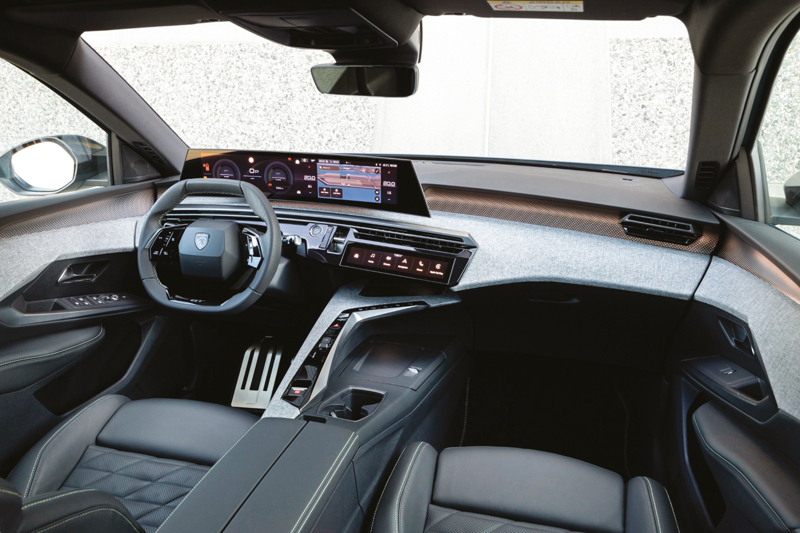 Peugeot'dan 7 Koltuklu SUV